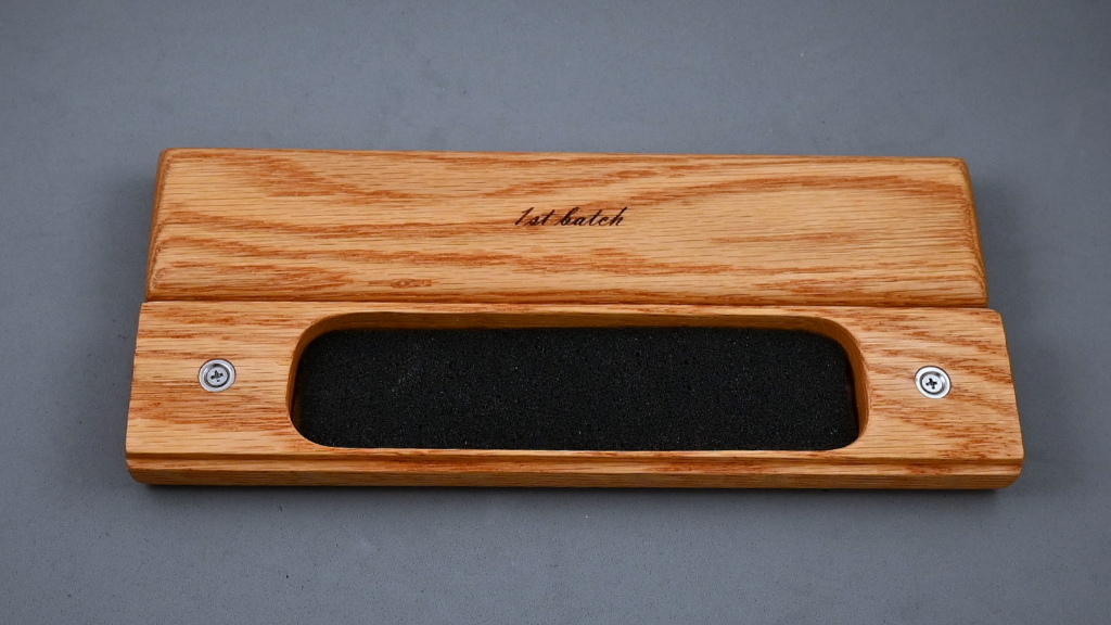 Dice Capsule - Red Oak