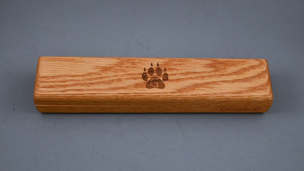 Dice Capsule - Red Oak