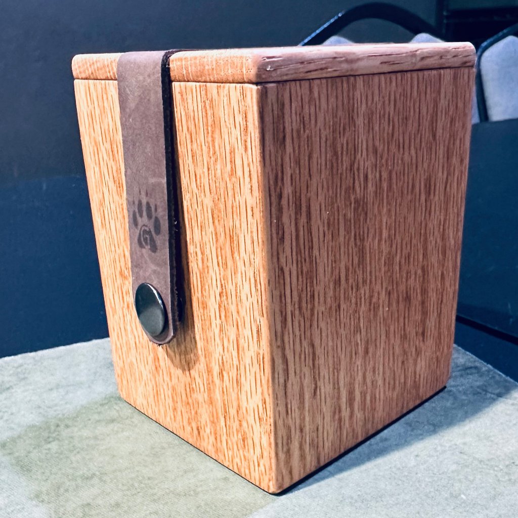 Deckbox - Red Oak