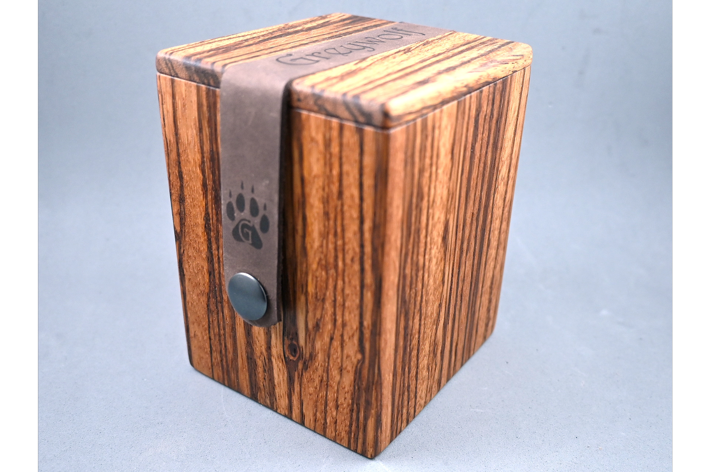 Deckbox - Zebra wood